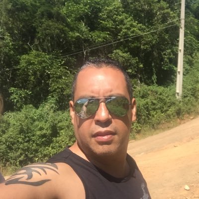 edsonferrao's profile picture. Gremista roxo, apaixonado pela vida e pai do cacau.