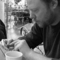 Martinonthego's profile picture. Daydreamer, writer-wannabe, brick-builder, comic creator Tweets about: (Web)Design, Social media, Lego and more.