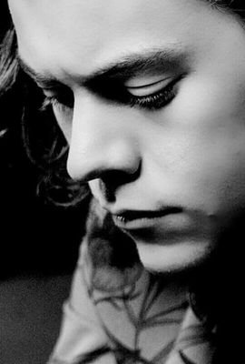 Vale_Romero94's profile picture. WORKING HARD TO GET THINGS that people thought you could not reach.........@OneDirection