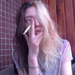 Just_Broken_x's profile picture. vent.