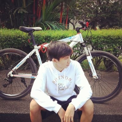 ThCharlon10's profile picture. 