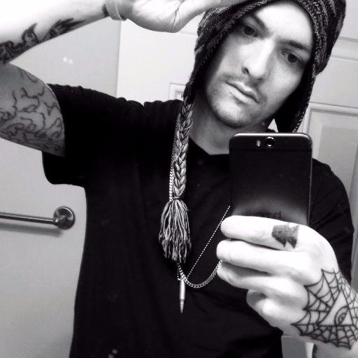 JaxxxFlipsburgh's profile picture. Typical pittsburgh asshole