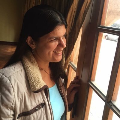 julissavidala's profile picture. Comunicadora de profesión, Chef Pastelera por Vocación y Bailarina por pasión.