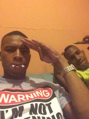 IKnoUWannaFollow #TeamDoItBoyz #TeamMOE #TeamHand2Handin