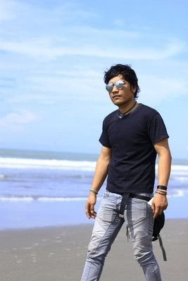 RoomCIOE's profile picture. Who am i???