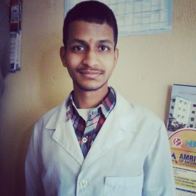 A #Maithil Boy 🇳🇵                     #Doctor at #Patan Hospital💉💊      Likes to wander around the world 🚗🛩️