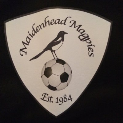 Adult teams of @TheMagpiesFC Playing in the @readingleague Instagram: magpies_fc_adults Sponsored by @83zeroltd #COYM