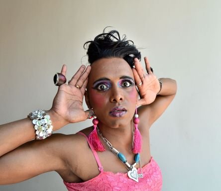 Artists/ entertainer/Vocalist/Drag Vocalists/ Socialite/Fluent in Gayle Love the Scream of laughter!!!!