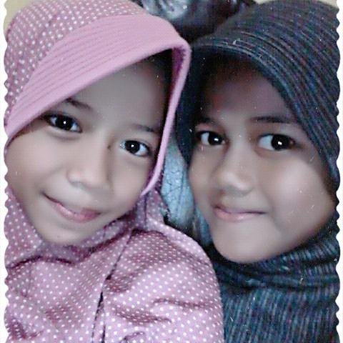 indah_navi's profile picture. 