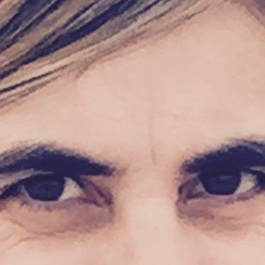 Nací para mirar el enredo, para entender la trama. Para la crítica y el realismo. Para lo intenso. Periodista argentina