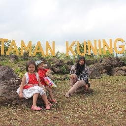 Elinyuliana1's profile picture. 