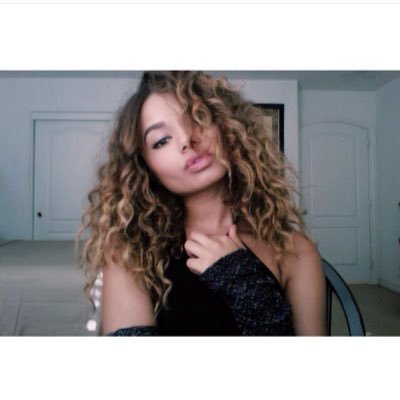 inayarpgcale's profile picture. 