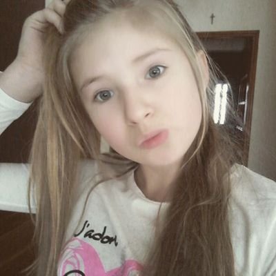 serdeczna miła ale mogę pokazać rockowy pazur. Snapchat:moonlightbae instagram:Oliwia mrozek