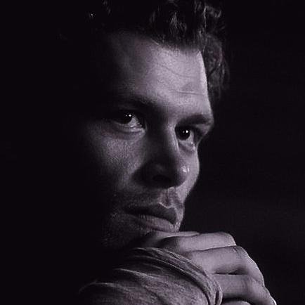 {#Ruviana} Emotional numbness allows one the illusion of calm. You can kiss the ring but you'll never touch the crown. |RP|Hunter|OC|MV|18+|