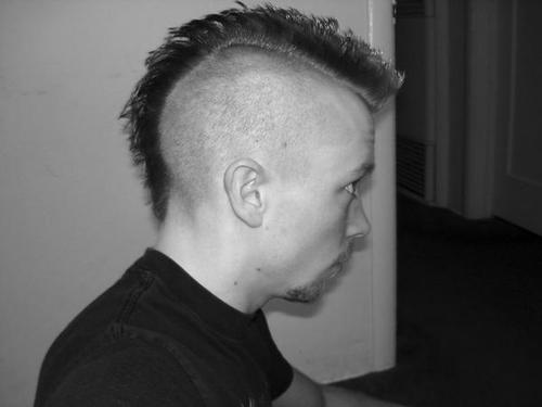 A cool guy that lives in the Bay area california. I love straight razors, building websites, fighting, motorcycles.