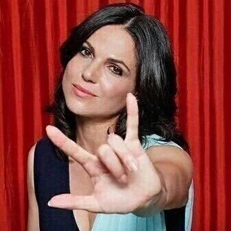 Once the Evil Queen now I am a Savior. #Descriptive #AnyShip #Single #NonMulti 18+ #QueenieGG