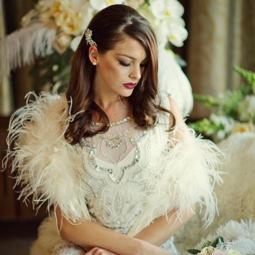 Online boutique ontrend wedding hair accessories & jewellery, in vintage, bohemian and modern designs. Hats, fascinators & themed reception supplies.