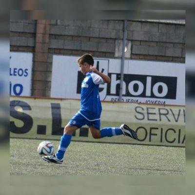 jugador del lada cadete b
lateral derecho 
granda~la felguera
