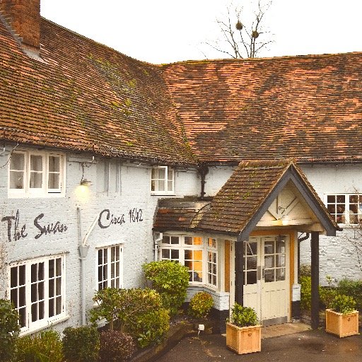 A beautiful and historic country pub nestled on the banks of the River Thames in Pangbourne. Email us on:
info@swanpangbourne.co.uk or call us on: 0118 984 4494