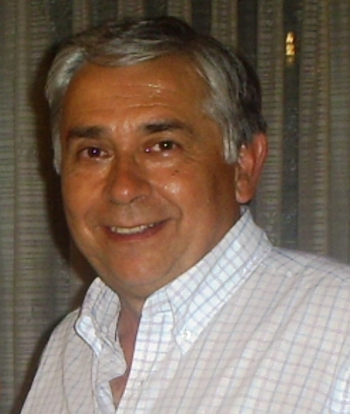 Médico.
Columnista internacional, corresponsal y editor literario del Diario Euro Mundo Global - España.