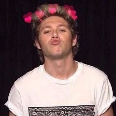 si no sos niall no existis ☞When you're lost, I'll find the way, I'll be your light☜