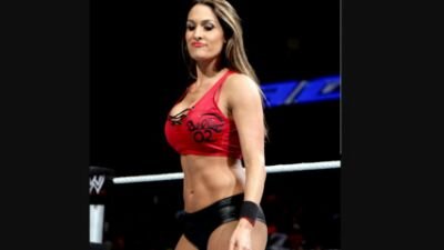 I'm nikki Bella the beautiful Bella. I'm single and looking