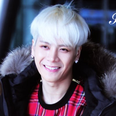 JacksonWang Chinese Fansite Sina weibo:Sunshine-王嘉爾中文首站