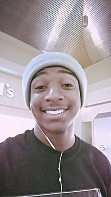 Kobemcknight32's profile picture. 