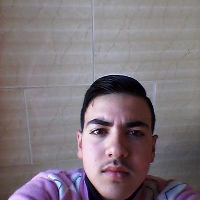 Cx8RmM0DSQOzbln's profile picture. 