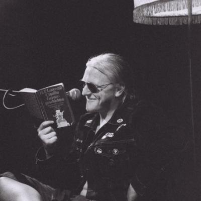 Admiral_Anger's profile picture. Buchstabenschubser // Retro-Freak // Viertelzeitmusiker