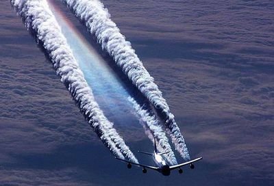 military pilot of 20 years now whistleblowing the truth about chemtrails and what the world's governments are doing to its citizens