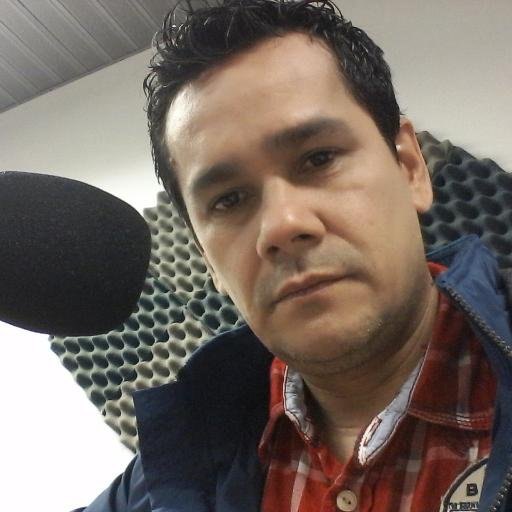 Profesor y formador de radio en países de la región