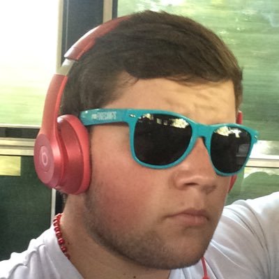 Thor_Evans's profile picture. live Your life. those that are meant to be there will follow.