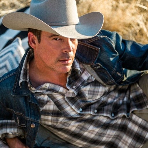 BAMS, founded by country singer Clay Walker, is a 501(c)(3) org committed to providing educational information for those living with Multiple Sclerosis.