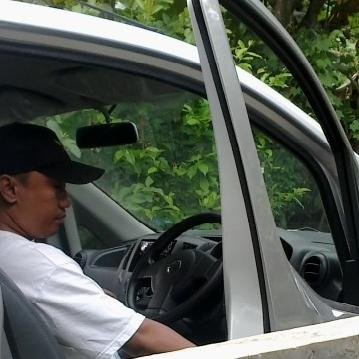 y_bintara's profile picture. Ketika hari mulai sore,aku berpikir bahwa itu tetap pagi,,agar semangat menjalannyai tetap pada titik yang maksimum