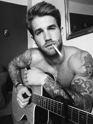 AnrcHamann's profile picture. Insert Bio Here