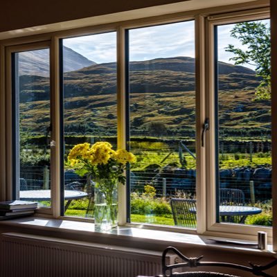 Glen Keen sheep farm is a visitor centre on the Wild Atlantic Way offering sheep herding & shearing demonstrations, restaurant, craft shop & Irish culture.