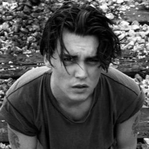 Johnnyrpgcale_'s profile picture. Maxine m'appartient. Merci. Au revoir.