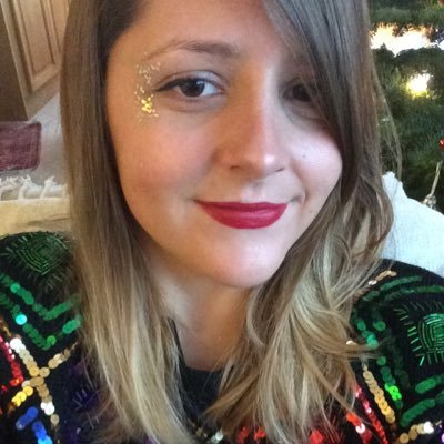 BearandCake's profile picture. Freelance copywriter & cat lady by day...and night.