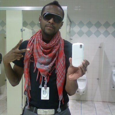 _AQTbyNature_'s profile picture. My purpose is in a whirlwind of sigh, but im still here. BTW my government name is Donell