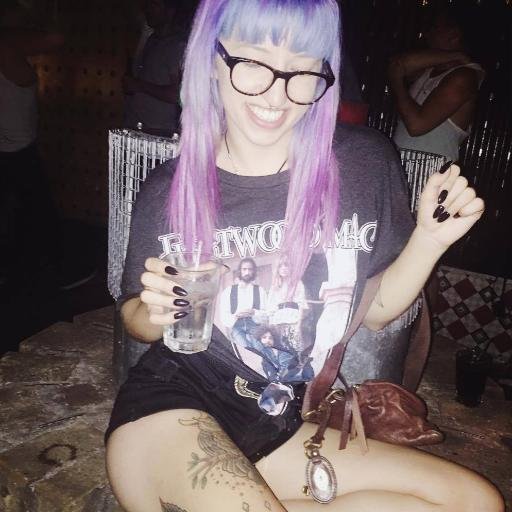 Blue locks, deep drops // PUTOUT ~ your sure thing // Kiss.FM host for 'LIKE THAT'
