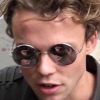 don't follow this account follow @hmdirwin and @htmlangie instead, i follow back. ily and i hope your sunshine follows you