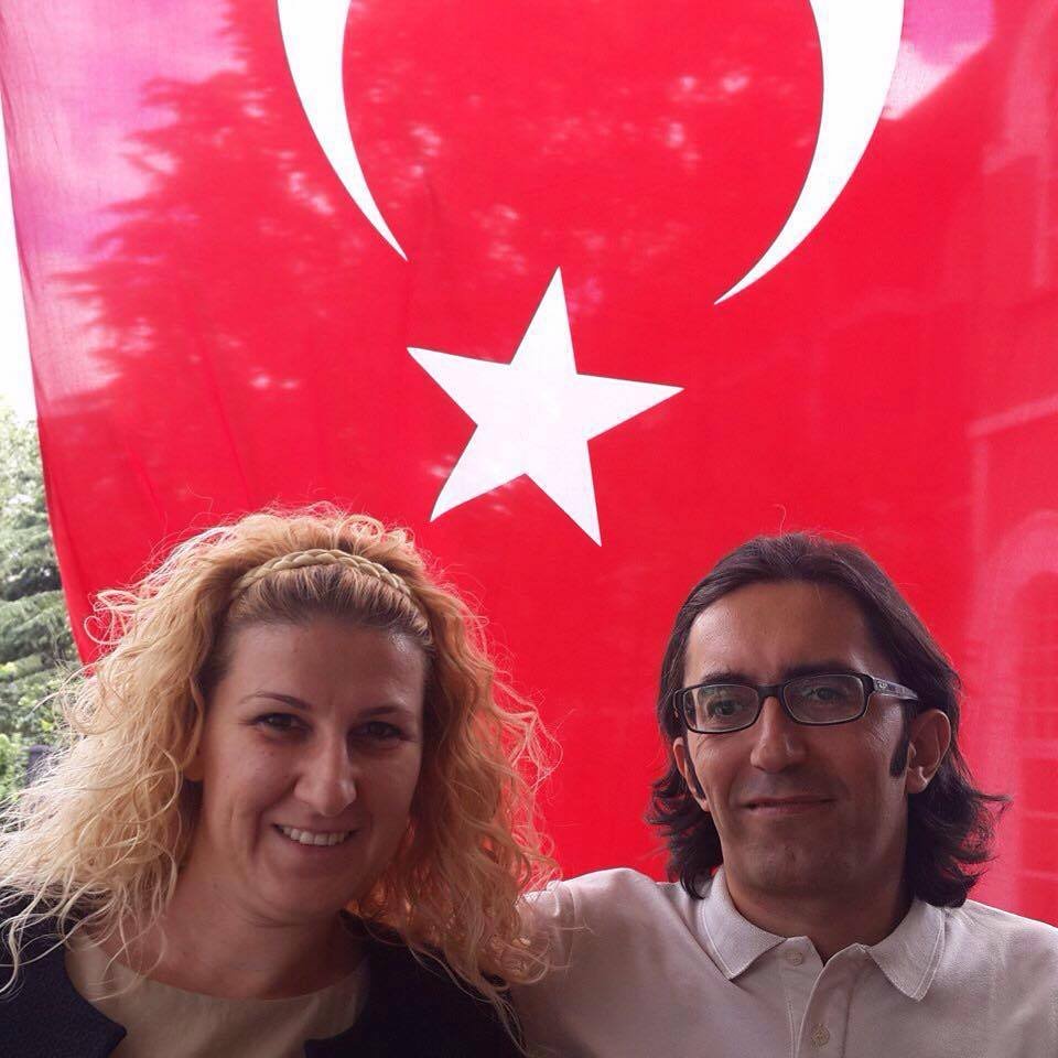 Akademisyen, İletişimci, Anadolulu, Egeli, Kocatepeli, Atatürklü, Fenerbahçeli