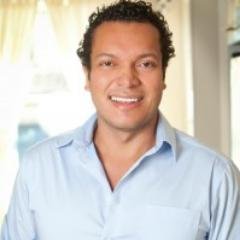 Apasionado del Furbol, trabajo de Auxiliar de almacen, disfruto mi solteria.