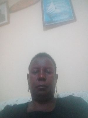 julia_kiruri's profile picture. 