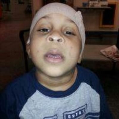Im brownskin 511 wgh 140 lbs an luves to play video games an basketball