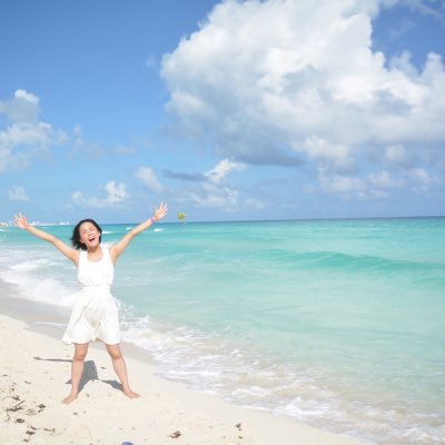 「誰もが自分の可能性を解放し、それを生業にして試行錯誤の中、自らの人生を切り拓くことのできる社会」を願う人。bridge learningでは、教員の方に自分らしい在り方で生徒・同僚と向き合えるよう支援し、ETIC.では、社会起業家や企業人に対し個を開放できるプロジェクトを推進しようとチャレンジ中！