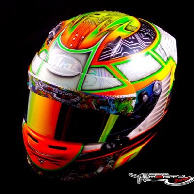 Personalizaciones de cascos para el mundo del motor.