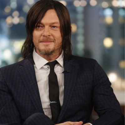 Compte source français sur l'acteur Norman Reedus connu pour son rôle de Daryl dans The Walking Dead.