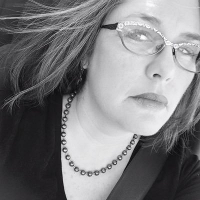 Kindergarten teacher at Greentree Elementary in Kingwood, Texas. Mom to two awesome kiddos. I love sports, especially football! love movies and reading.